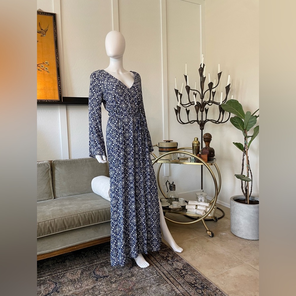 Lulu's Navy Floral Long Sleeve Maxi Dress